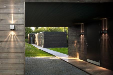 LED-Wandleuchte Up&Down würfelförmig aus verzinktem Metall inkl. 2 warmweisse LEDs